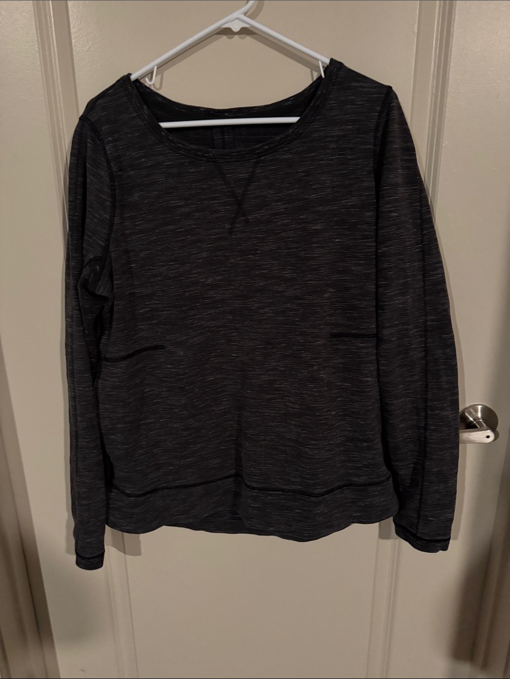 Lululemon Dark Gray Heather Long Sleeve Pullover